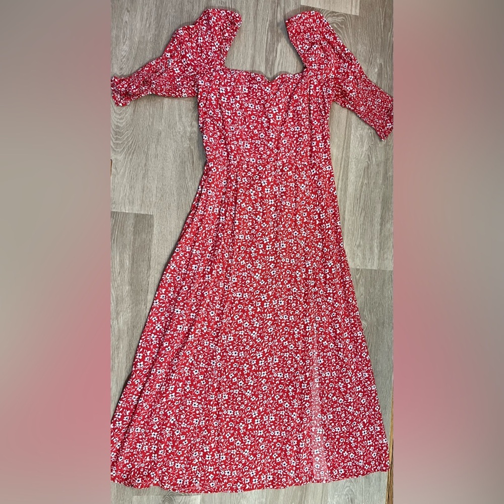 Francesca's Collections Red Floral Long Sleeve Dress